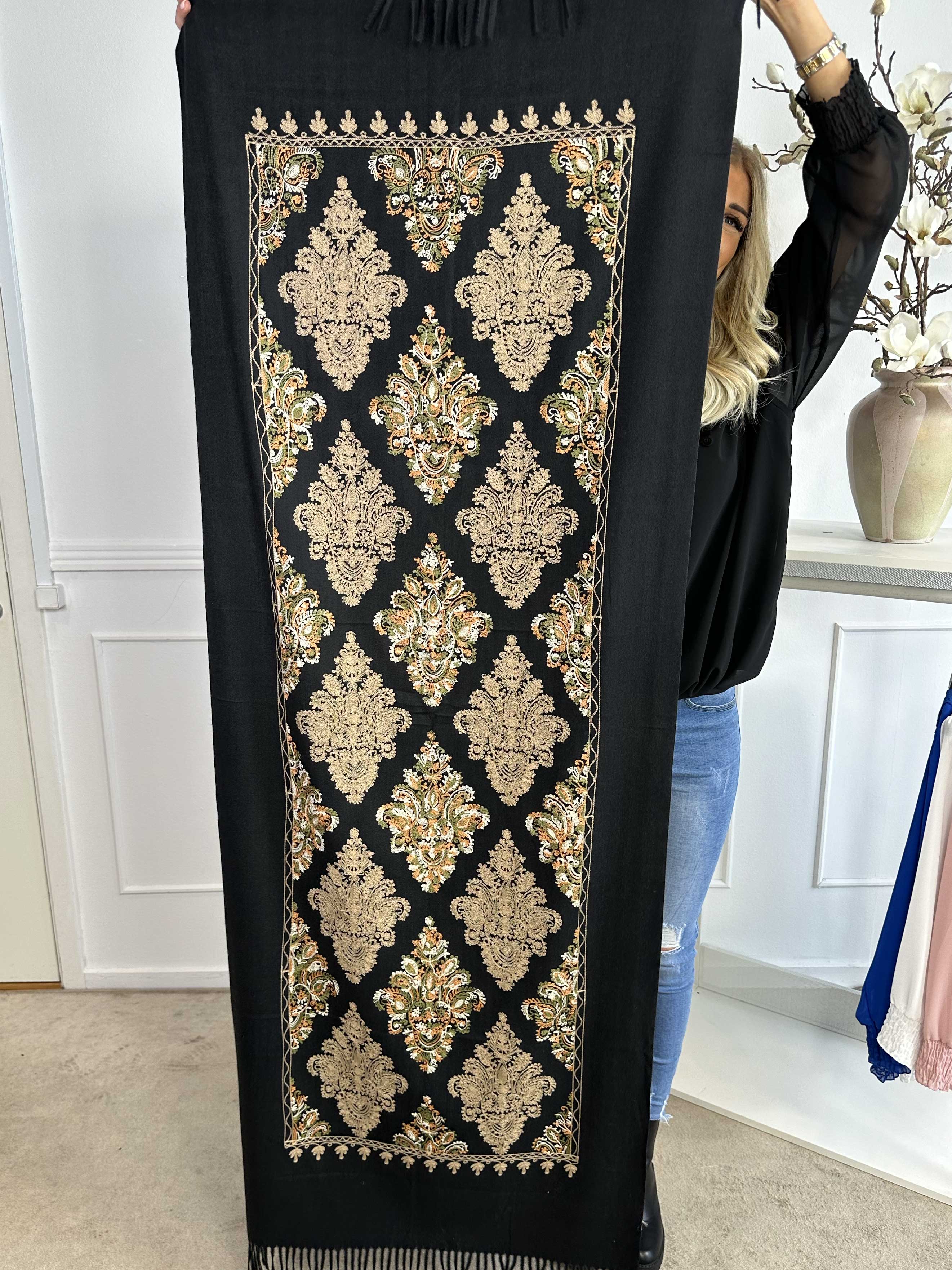 Kalina - Stor mjuk scarf med broderade detaljer